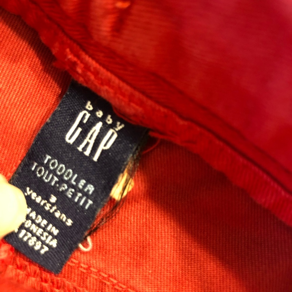 GAP Toddler, tropical pattern shorts - Picture 2 of 4